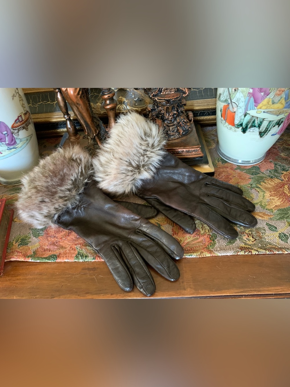 Vintage Dark Chocolate Brown Leather Gloves w Faux Fur Cuffs